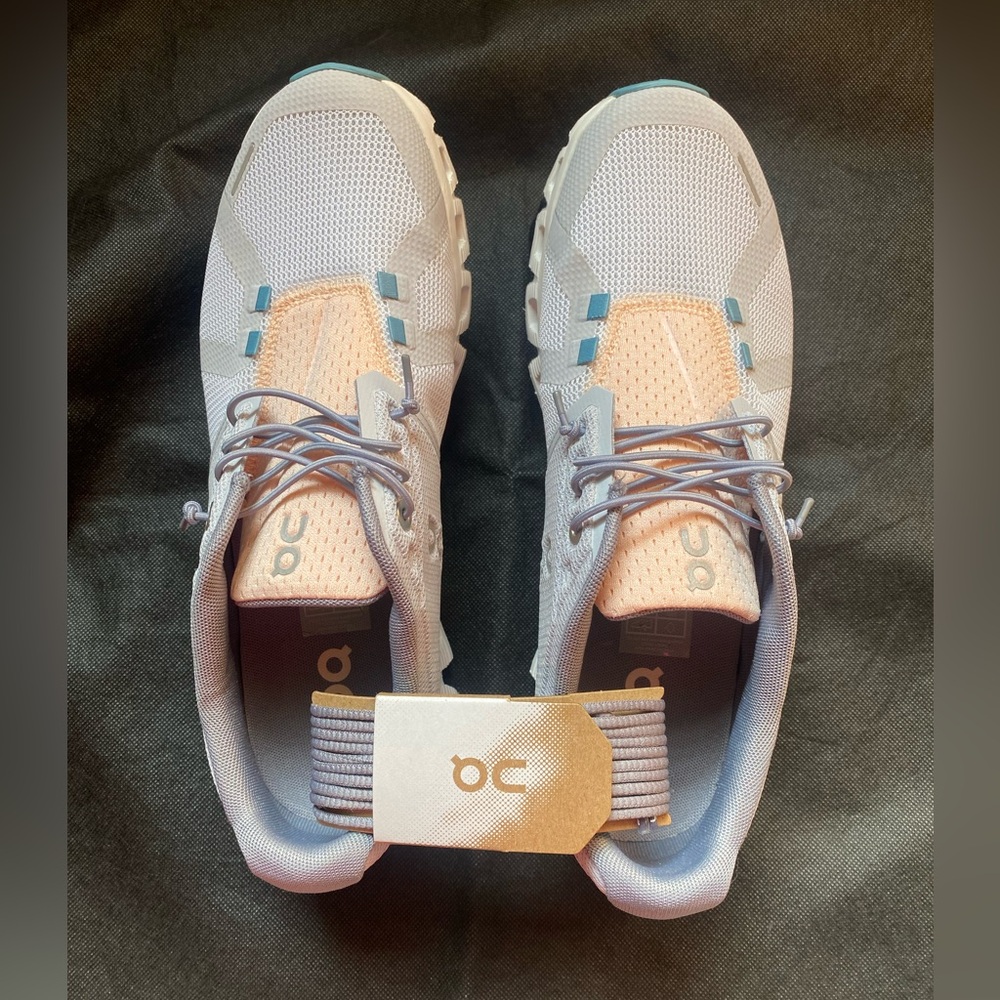 On Cloud 5 Push Women’s Running Shoe in Gray/Light Peach, Size 9 M
